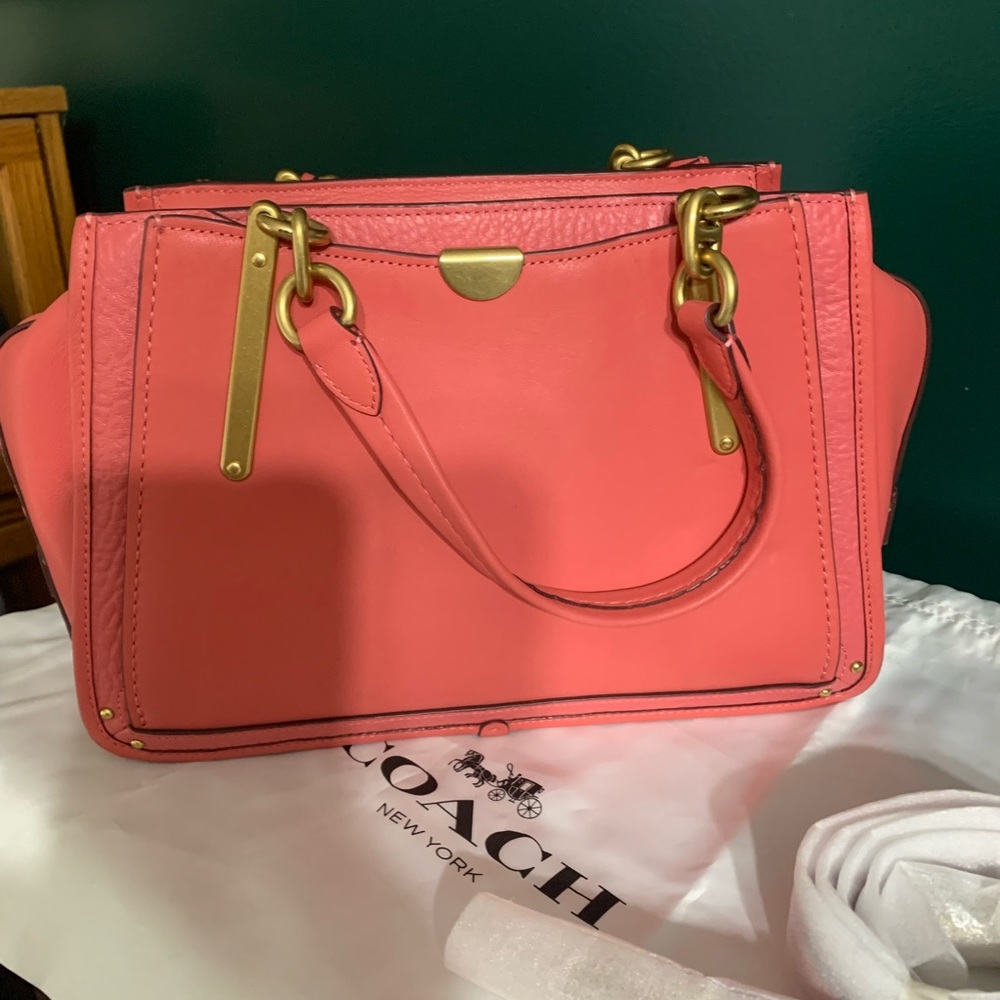 Coach dreamer in orchid EUC